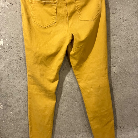 D. Jeans - Picture 5 of 5